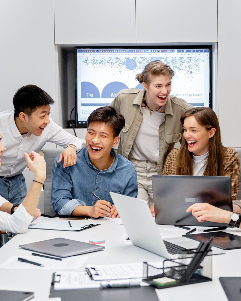 Roberthbond's tweet image. Leadership isn’t just about managing people — it’s about building habits that drive results. 
👉 gartner.com/en/marketing/i…

#MarketingLeadership #LeadershipHabits #TeamInspiration #MarketingStrategy