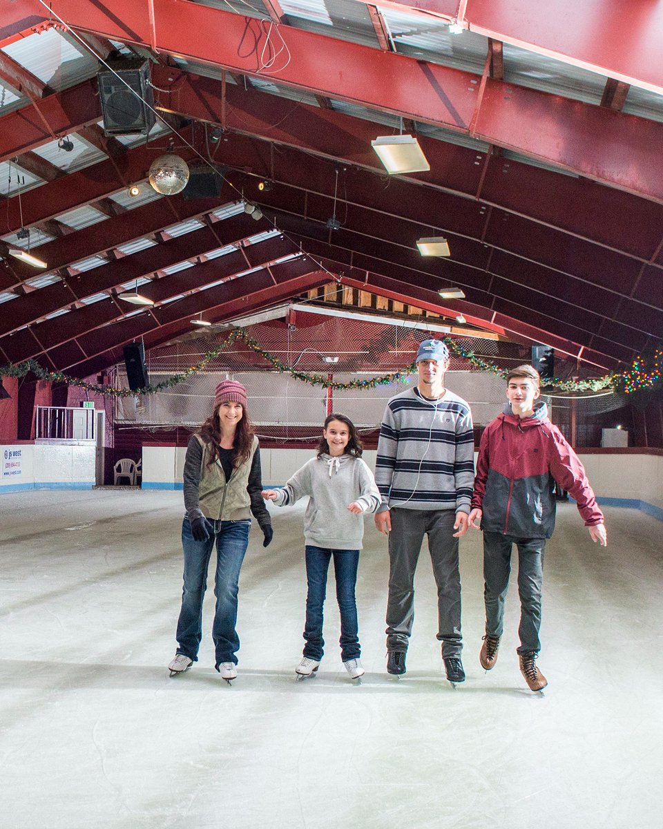 cahighsierra's tweet photo. Want a guarantee that the ice will be perfect? #LongBarn Lodge offers a popular indoor ice rink for all levels of skaters. It’s been a family-favorite winter destination for decades. And they provide both private & group lessons too.
👇
https://t.co/sVpUotYvyy https://t.co/WPcXbnQsLN