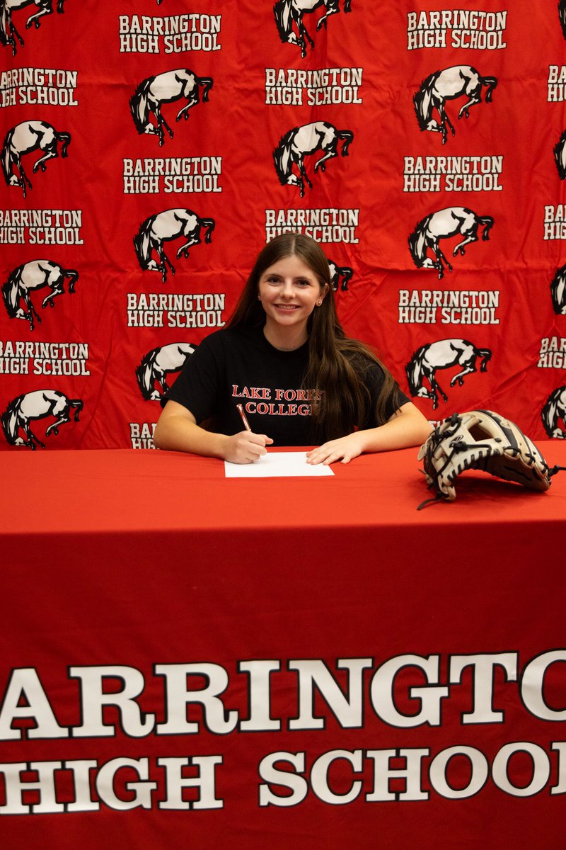 Signing day…✍️ Thank you to everyone who made it so special! I can’t wait for the next chapter! 🖤❤️<a href="/CTWPremierDD/">CTW Premier 18U DiSilvio</a> <a href="/LFCollegeSB/">Lake Forest College Softball</a>