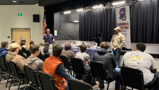 DCS_Workforce's tweet photo. HHS hosted a high-impact Lunch and Learn , drawing 20 students eager to explore career pathways in the skilled trades. We extend our appreciation to Chris Mathis, Training Director for the United Association of Journeymen and Apprentices of Plumbing and Pipefitting. #teamdcs https://t.co/Nsu1U39h2O