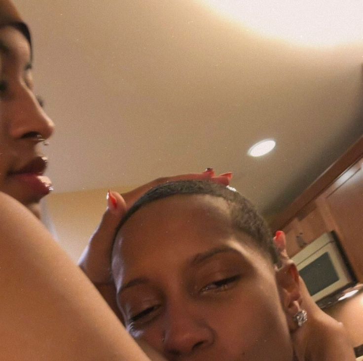 ᴊᴀsᴍɪɴᴇ (@heyjasmeen) on Twitter photo 