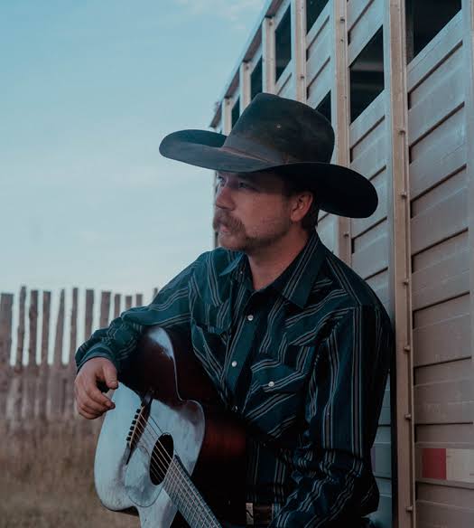 WeServeLV's tweet photo. Saddle up, folks 🤠 

Colter Wall is bringing a voice that echoes across open plains and storytelling that his straight to the soul. 

Colter Wall will be at the Fontainebleau BleauLive Theater this Friday &amp; Saturday!! https://t.co/feTKuiLsrc
