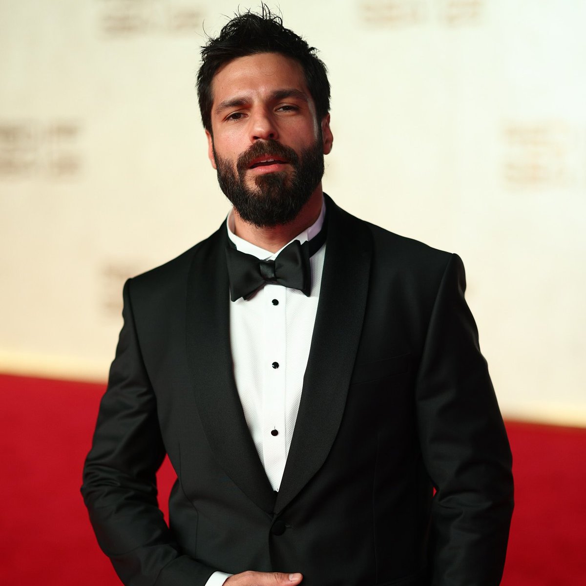 populicc's tweet image. GQ Men of the Year Ödül Töreni'nde "Yılın Göz Alıcı Başarısı" ödülünün sahibi Serkan Çayoğlu oldu.