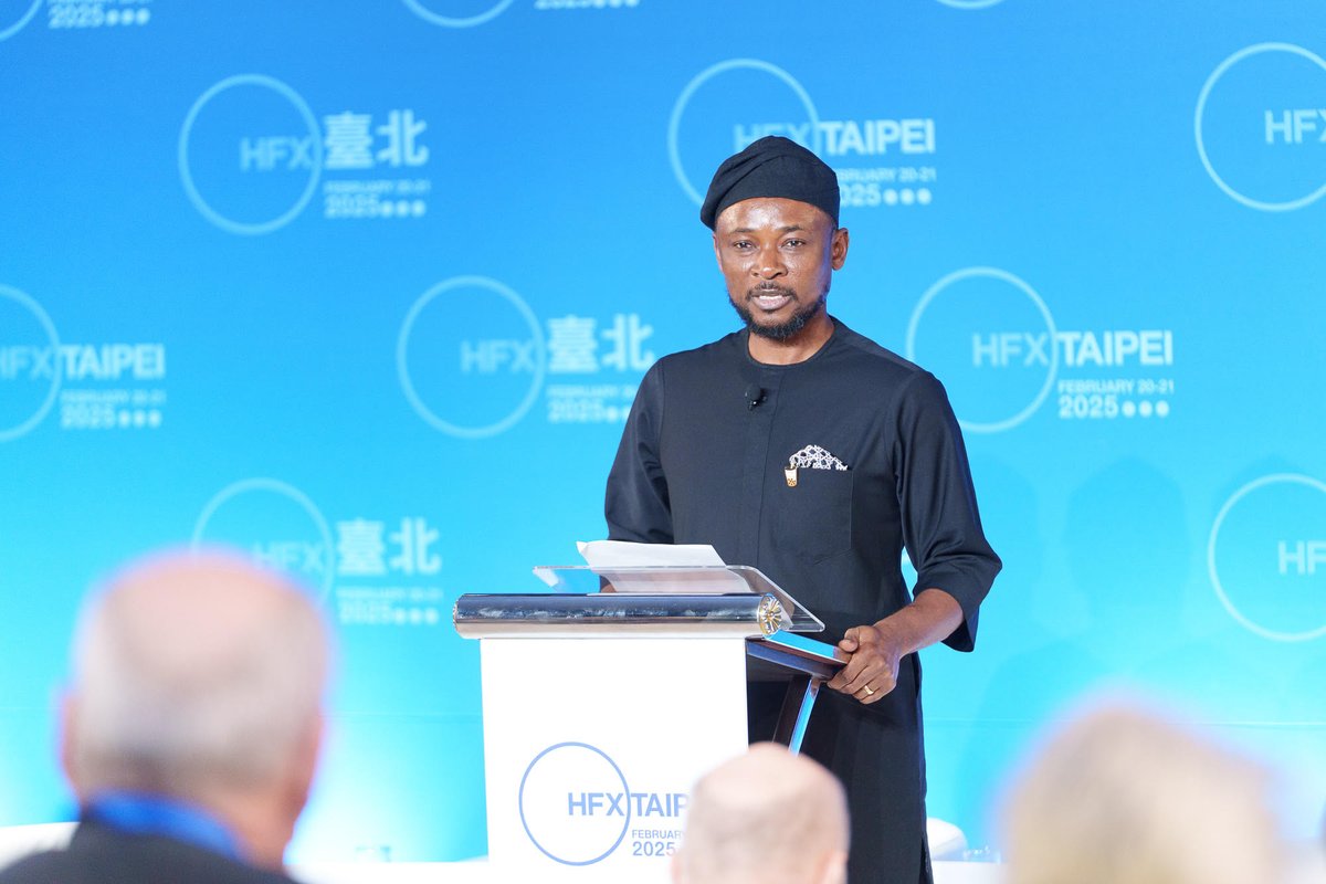 Omojuwa's tweet photo. This year cannot end without me acknowledging a group of people who have been dedicated to me for the past decade. Happy 10th Year Anniversary. People thank their friends and supporters, I find that cliche. If you don't thank those, who will you thank? I know who. 

This is for the Class of 2015.

Without discounting those before them. Since 2015, they have cursed and abused me without let and they stayed persistent. They did this without getting a single individual response from me yet they kept at it. Governments came and went, they've been here with me, never letting go, wherever I go.

The world may look at people like you as losers, especially seeing what I have done with your hate. However, I see you guys as winners. There is no me without you. My endless victories, my extraordinary run, they are yours too. I kept most away from you, to not make your lives harder than it already is. When I win, your lifework has renewed meaning. On that front, you can't say I haven't kept you busy. 

My prayer is that God keeps you alive, keeps you where you are and that I will always be the object of your passion and obsession. I haven't replied you all these years because I wanted to see if you'd give up on me. You never did, for that, you deserve this love note. 

I wish me the very best of 2026 and beyond. And you, more anger and energy to keep doing what you do best; being passionate about me. With this decade of commitment, you have earned the plaque, 'Died of hating Omojuwa' for when you are out of service. 

PS: There is a classic tweet, initially intended for the class of 2013, for you. One 2015 photo and some recent ones, for your obsessive pleasure.