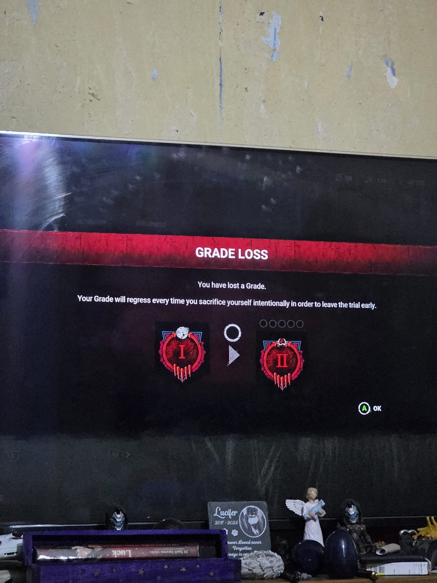 _Leann_J's tweet photo. @DeadbyDaylight sort it out!!! I got tunneled instantly rest team was slugged yet I'm the one getting punished for it how is that fair!!! Make killer lose 5 grades for tunneling make it fair https://t.co/wy0g3E9R2m