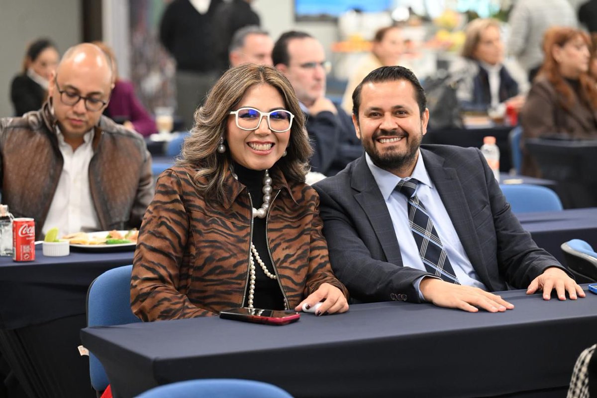 En la <a href="/Mx_Diputados/">H. Cámara de Diputados</a> con mi compañero <a href="/_ATejeda/">Armando Tejeda</a> se discutió el alza masiva de aranceles: 1,463 fracciones que podrían golpear precios, empleos y a las MiPyMEs. ⚠️

En <a href="/diputadospan/">Diputados PAN</a> acompañamos el trabajo técnico, pero nos abstuvimos porque no vamos a avalar una reforma que pone en