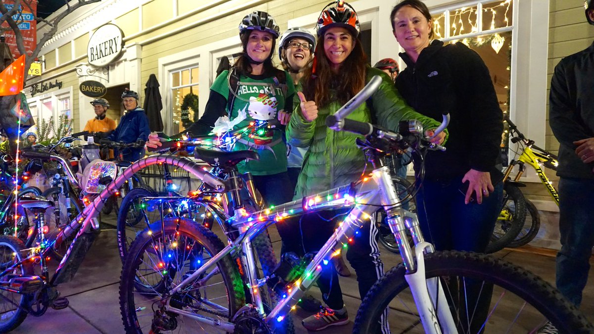 VisitNovato's tweet image. Bring on the holiday cheer, Novato! ✨🚲 Join Bicycle Brüstop for their 10th Annual Tour de Lights on Dec 13 at 830 Grant Ave. Come at 4pm for a “snow” flurry + bike decorating, then roll out around 6pm to tour Novato’s best light displays.
#VisitNovato visitnovato.com/event/bicycle-…