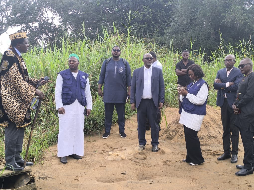 ohchr_caro's tweet photo. #HRD2025: @sangnouh communed with people of #Batchenga this Dec 10. He went on a field visit in the locality of Ndji, to assess the situation of #HR of these indigenous communities affected by giant projects implanted such as the #NHPC since 2019.
#OurRightsOurEverydayEssentials https://t.co/pMBLoUL8Vh
