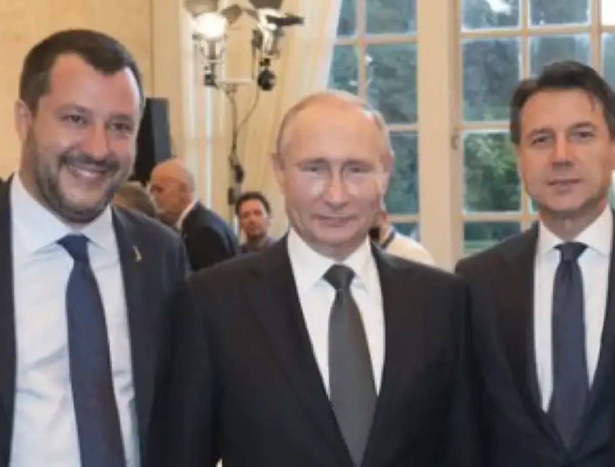 xfrancesco60pf's tweet photo. @giorgio_gori È ancora nitido il ricordo di quando #Conte durante il Covid fece entrare mezzi militari russi nel nostro Paese permettendo loro di sbirciare le basi NATO con la scusa di trasportare vaccini (dimostratisi inutili). Ricordiamo che #M5Stelle e #Lega allora erano al governo. https://t.co/a7aw4kHNHF