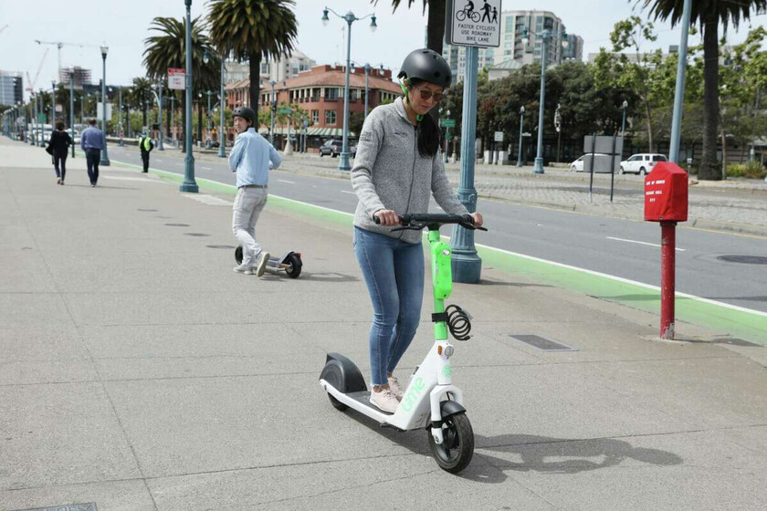 Confirmado: la DGT obliga a que a partir del 2 de enero los patinetes vayan con 'matrícula' y seguro. Y si no, multa motorpasion.com/p/332615