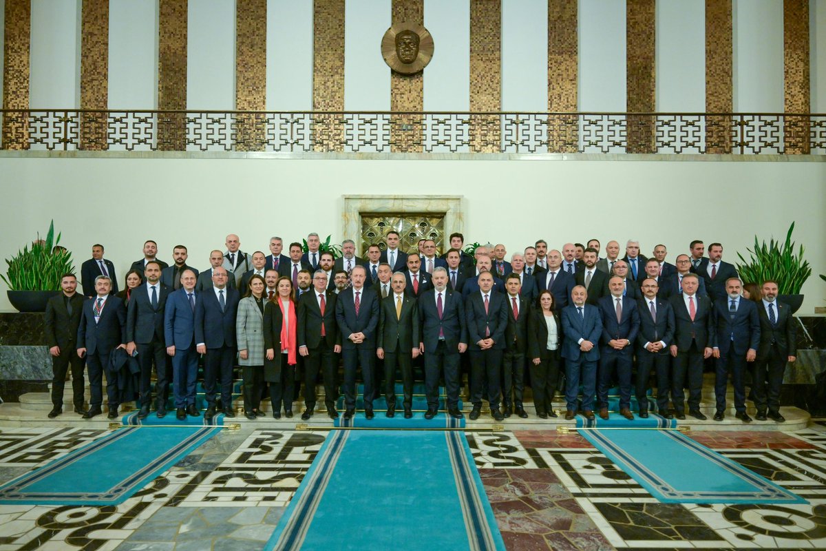 Bakanlığımızın 2026 Yılı Merkezi Yönetim Bütçe Kanunu Teklifi ile 2024 Yılı Merkezi Yönetim Kesin Hesap Kanunu Teklifi, TBMM Genel Kurulu’nda kabul edildi.

23 yıldır olduğu gibi; ulaşımın tüm modlarında, haberleşme ve altyapı alanlarında ortaya koyduğumuz vizyoner projelerle