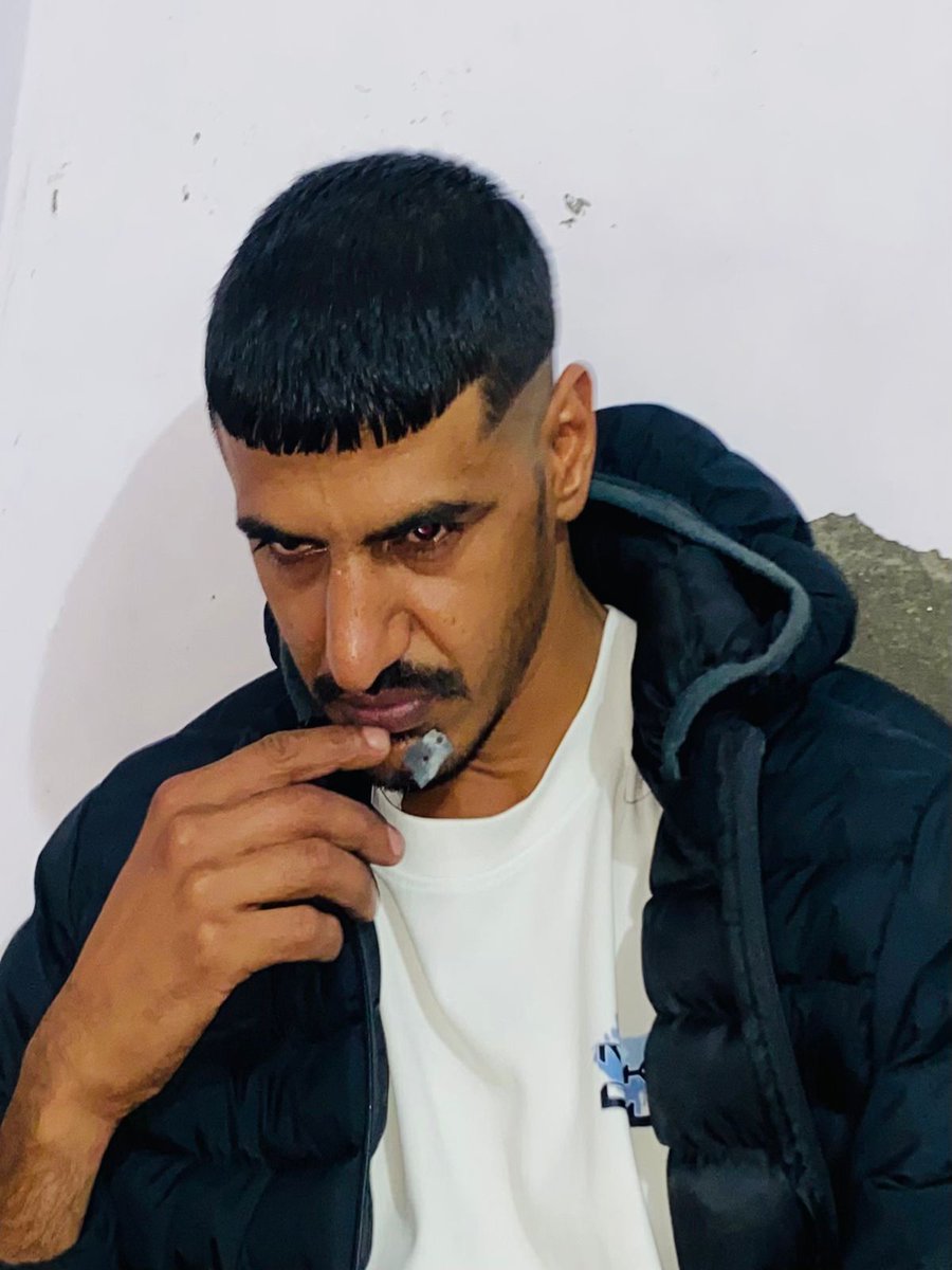 Anttal1197026's tweet image. Khud ki talaash m Diware tod du?
#khud
#talaash