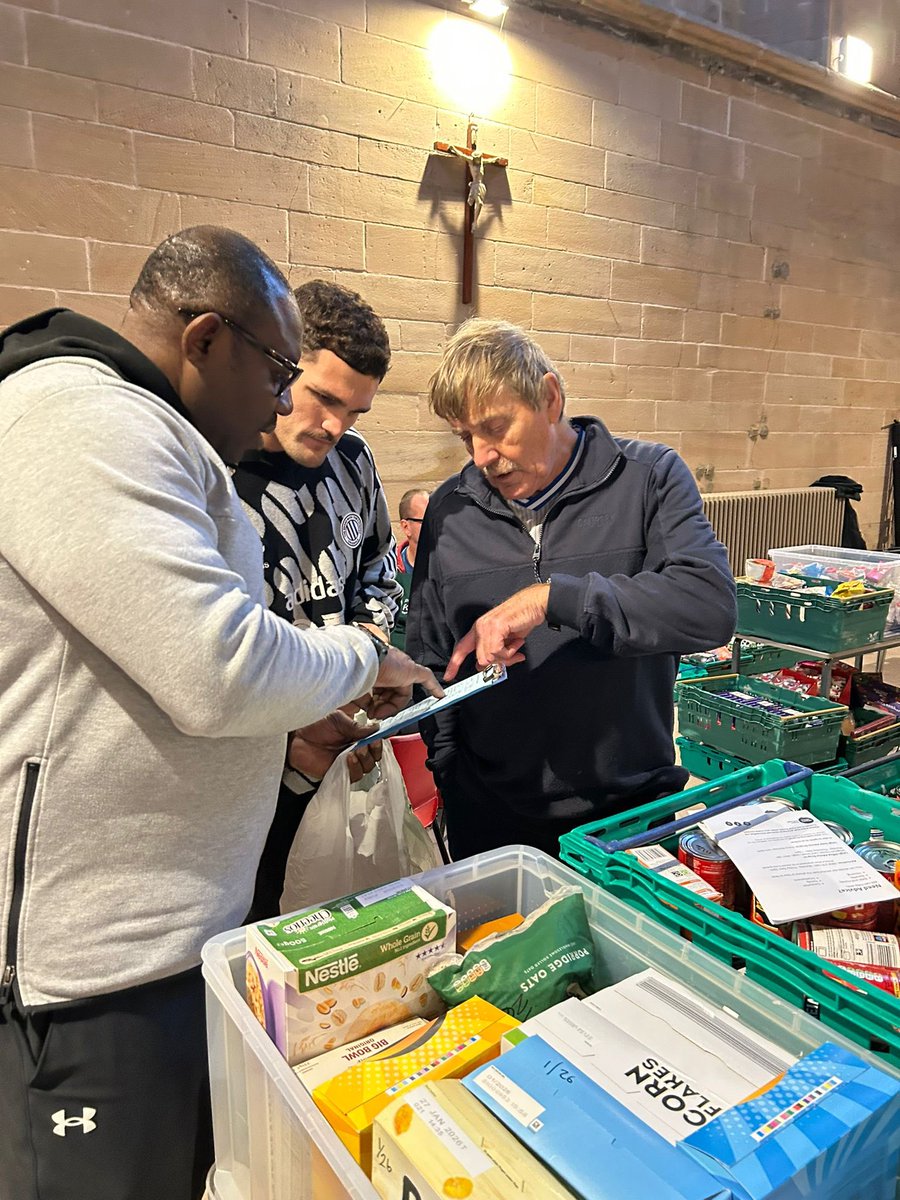Atherton & Leigh foodbank tweet media