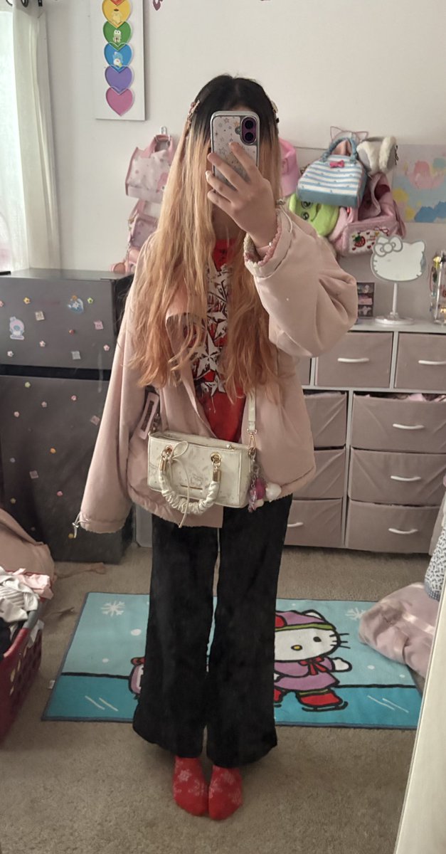 booboomoth's tweet image. hi i just got back from school &amp;amp; i havent had the time to take pics before leaving all week ( i was 40min late to class this morning ) so i took pics just now instead cus i #remembered . kms