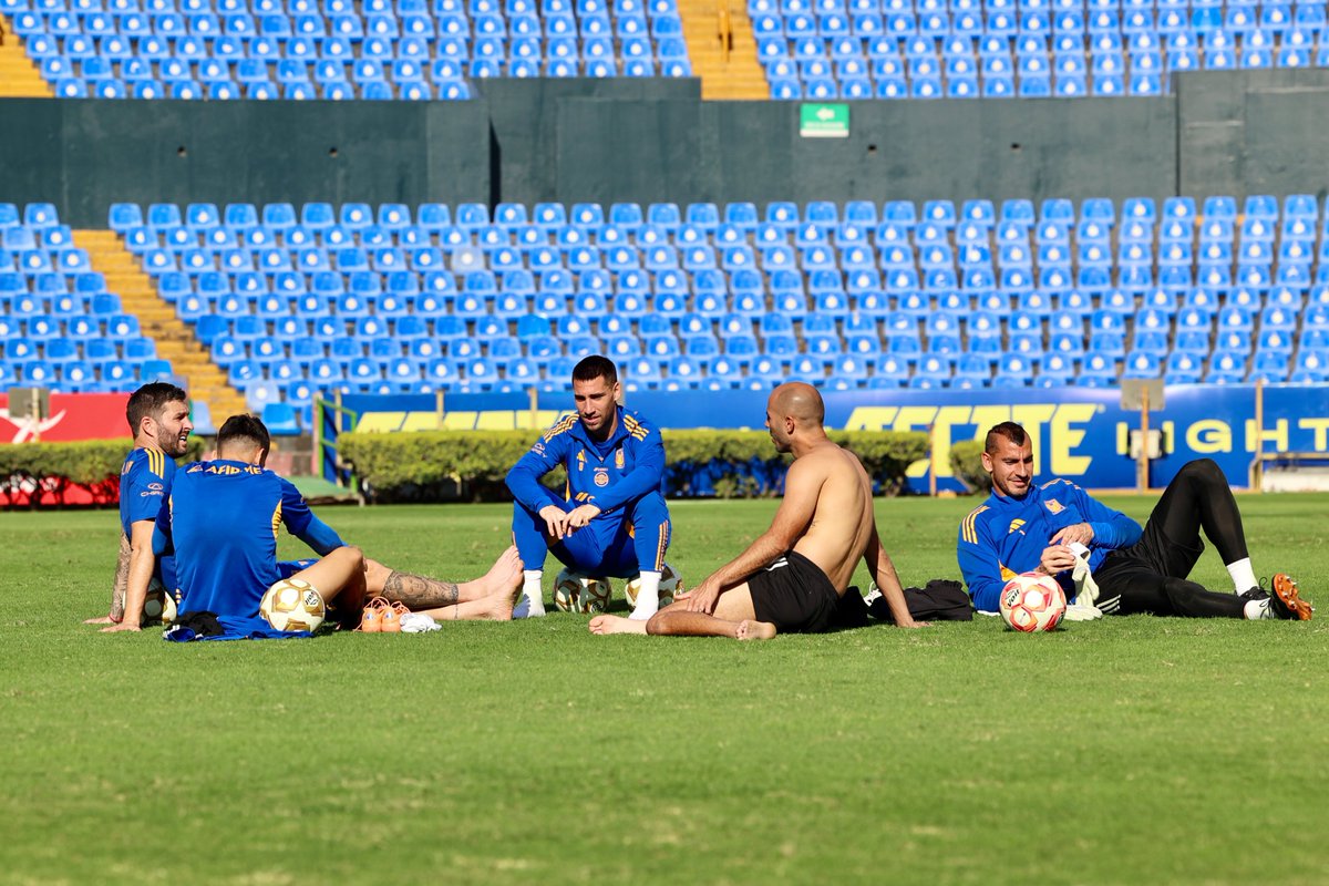 💛 𝑳𝑨 𝑭𝑶𝑻𝑶.