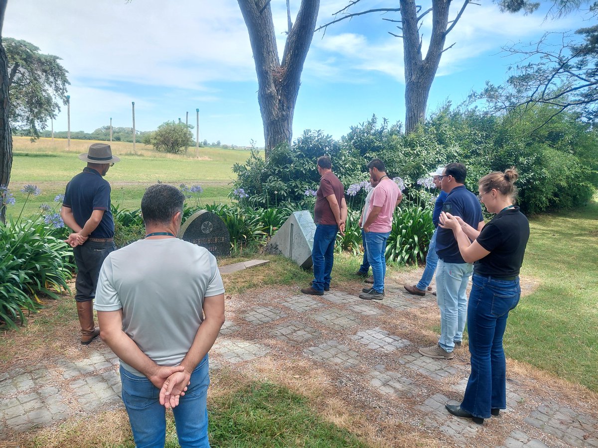 Recibimos a Equipo Técnico de EPAGRI Brasil. Lindo intercambio. #FORRAJERAS <a href="/INIA_UY/">INIA URUGUAY</a>