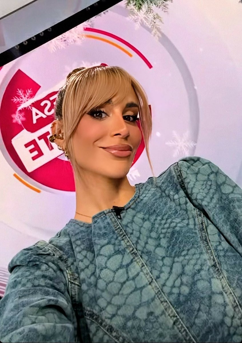 Un día más disfrutando de un buen programa como  #LaMesaCaliente. Gana mucho cuando está presente <a href="/Cris_Porta/">Cristina Porta 🤍</a>. El tiempo, con ella, transcurre más  rápido, por su forma de comunicar y por el buen ambiente que se crea entre todas sus grandes profesionales #TeamPorta <a href="/Telemundo/">Telemundo</a>