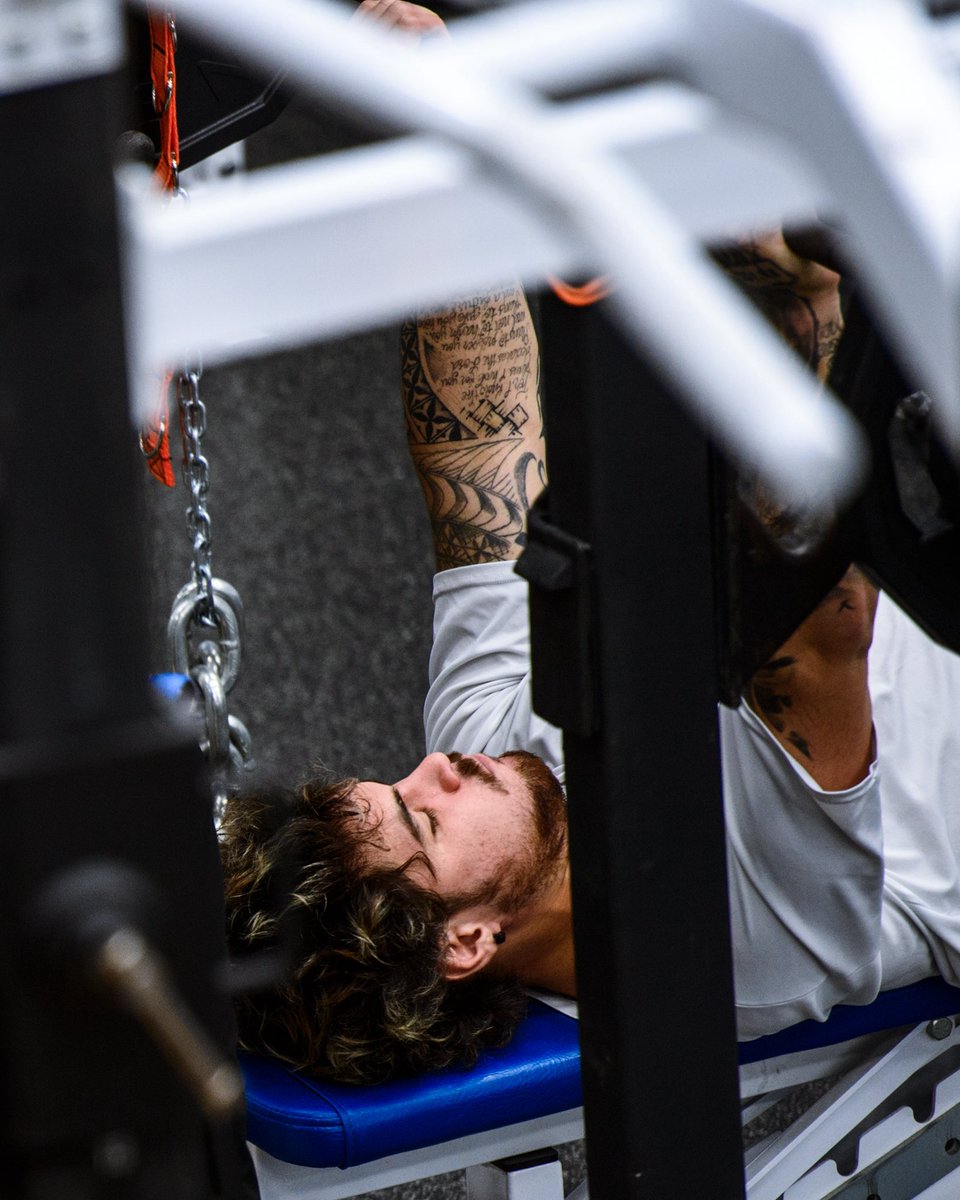 Latu lifting.
#ProBowlVote | @laiatu_latu