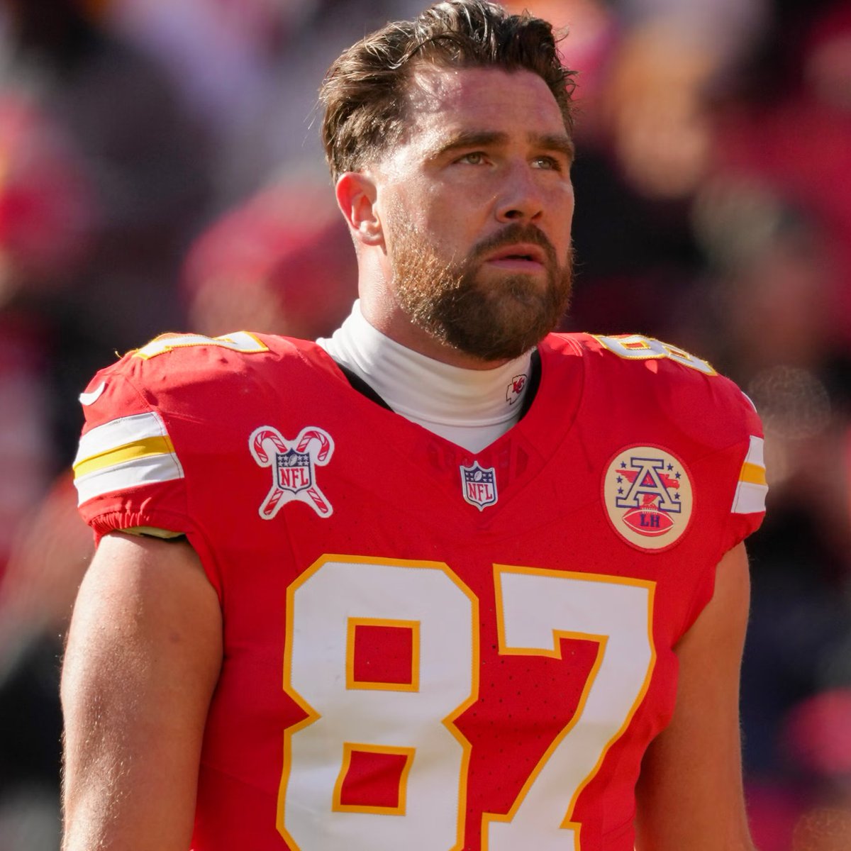 EdmarResurrecc1's tweet image. No matter how this season pans out, Travis Kelce is still THAT guy.

Incredible player on the field and an even better person off it. ❤️💛

#WPMOYChallenge + @tkelce 
#ProBowlVote + Travis Kelce

Retweet to vote for our guy for both of these honors. 🫶🏻