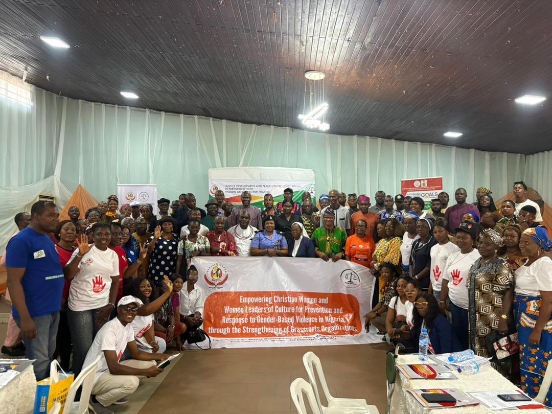 BeninJdpc's tweet photo. JDPC Benin and WACOL hosted a dialogue on GBV prevention, committing to collaboration, survivor support, and community safety. 
@USinNigeria @FCDOGovUK @UKinNigeria @UNDP @FordFoundation @aneejnigeria @CCFNigeria https://t.co/itEmxvOKkB