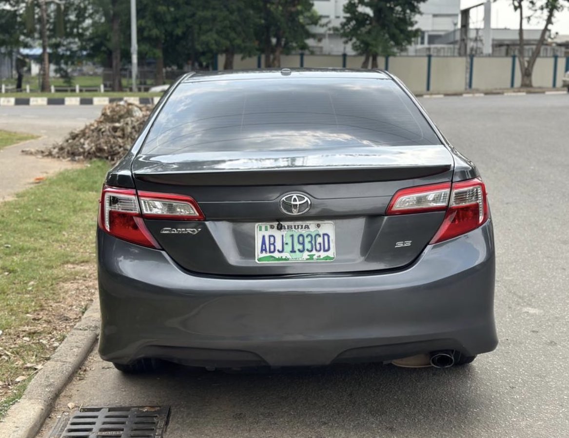 Distress! Toks standard 2012 Camry SE for 9.5m Last!