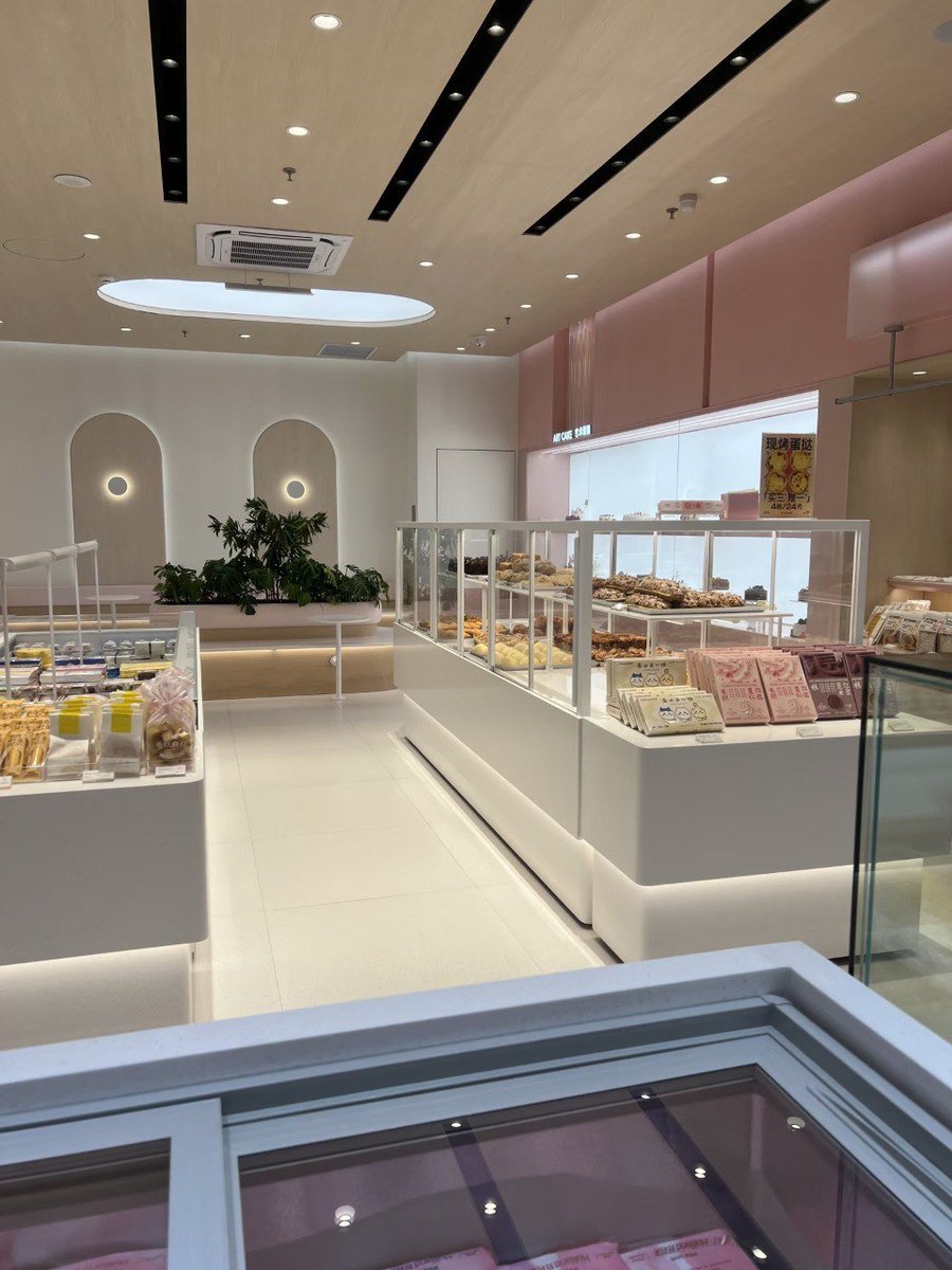 白天独守空店 晚上独守空房 最近这几天那啥真的很强，无聊自己看剧一点点暧昧的画面都能让我燥得不行， 比谁都渴 可能身体在提醒我该找个人止痒了