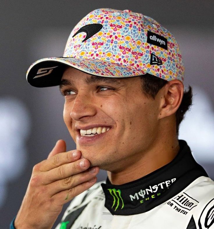 ً (@hourlyfrando) on Twitter photo 