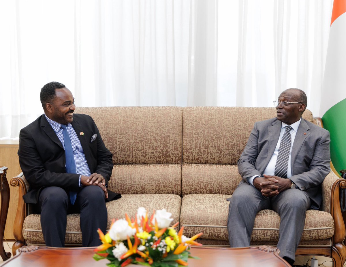 Presidenceci's tweet image. Ce mardi, à l'issue d'un entretien avec le Vice-Président de la République,@Meyliet_KONE, l’Envoyé Spécial du Canada pour l'Afrique et Observateur permanent de ce pays auprès de l'Union Africaine,Ben Marc Diendéré, s’est réjoui du partenariat solide entre la #CIV et le #Canada ⤵️