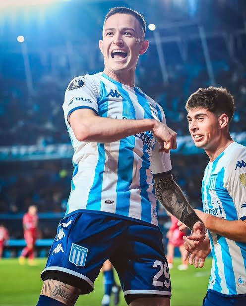 📻 <a href="/FabriSerraOK/">Fabrizio Serra 🎓</a> | VIVO:

👉 Aníbal Moreno es el único jugador que podes pagar 8 palos y al primer pase que erra no lo van a putear

📺 SUMATE:
youtube.com/live/MCfJJPRWM…