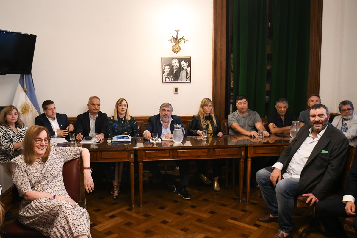 La cúpula de la CGT está reunida ahora con José Mayans y el bloque ...