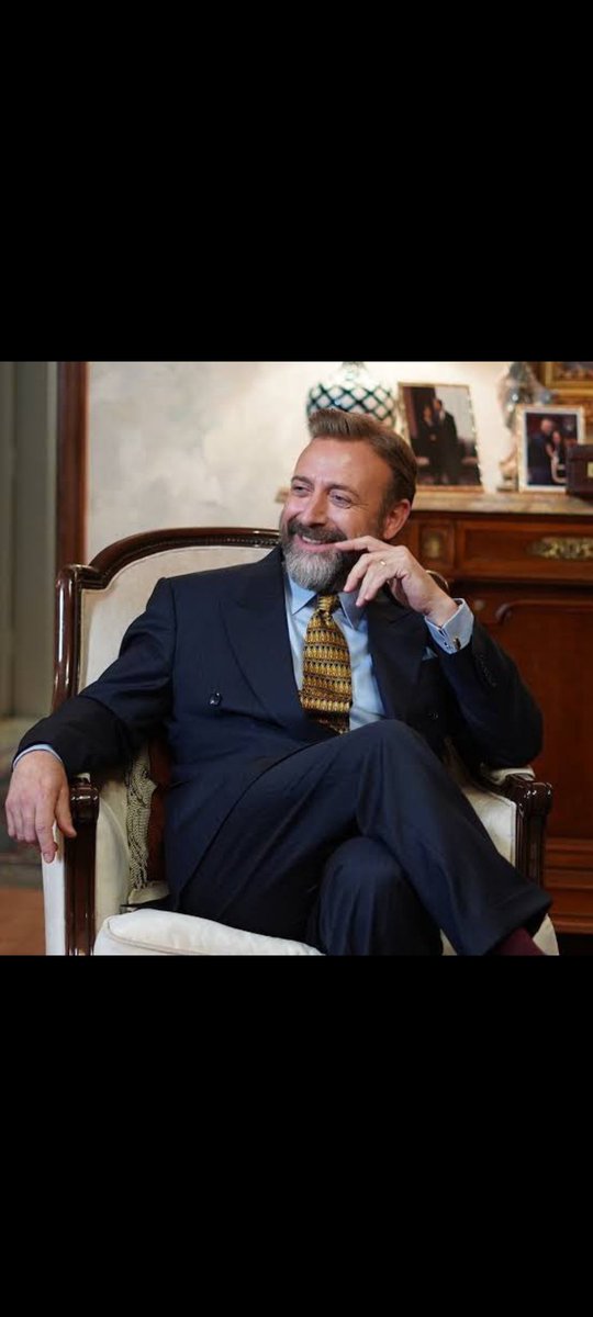 #KralKaybederse 
 İzlediğim tek Türk dizisiydin.Sen ne güzel kaybettin öyle Kral🫶