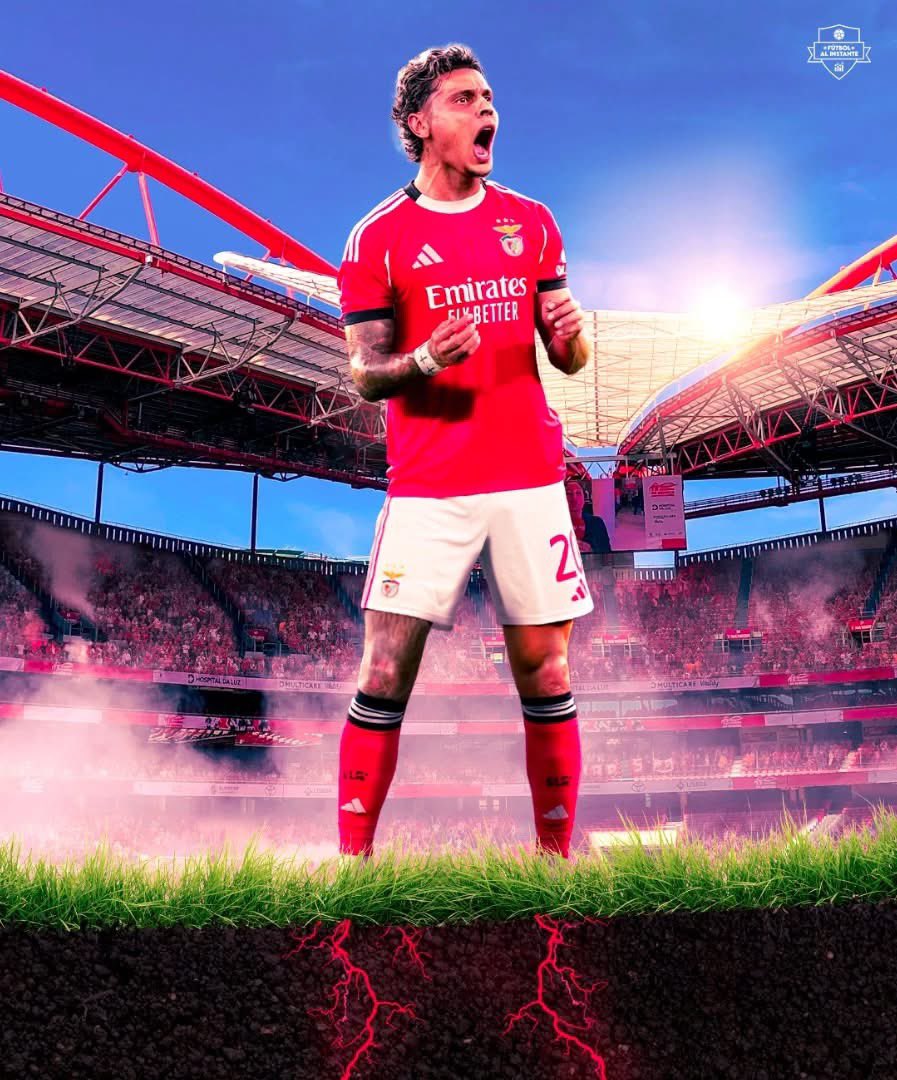 🤩 Y LLEGÓ EL PRIMER GOL DE RICHARD #RIOS 🇨🇴 EN LA UEFA CHAMPIONS LEAGUE 🌟

Primer gol ⚽️ del colombiano en la competición más prestigiosa a nivel europeo 🙌.

Victoria parcial del #Benfica 🇵🇹 1️⃣-0️⃣ contra el #Napoli 🇮🇹.