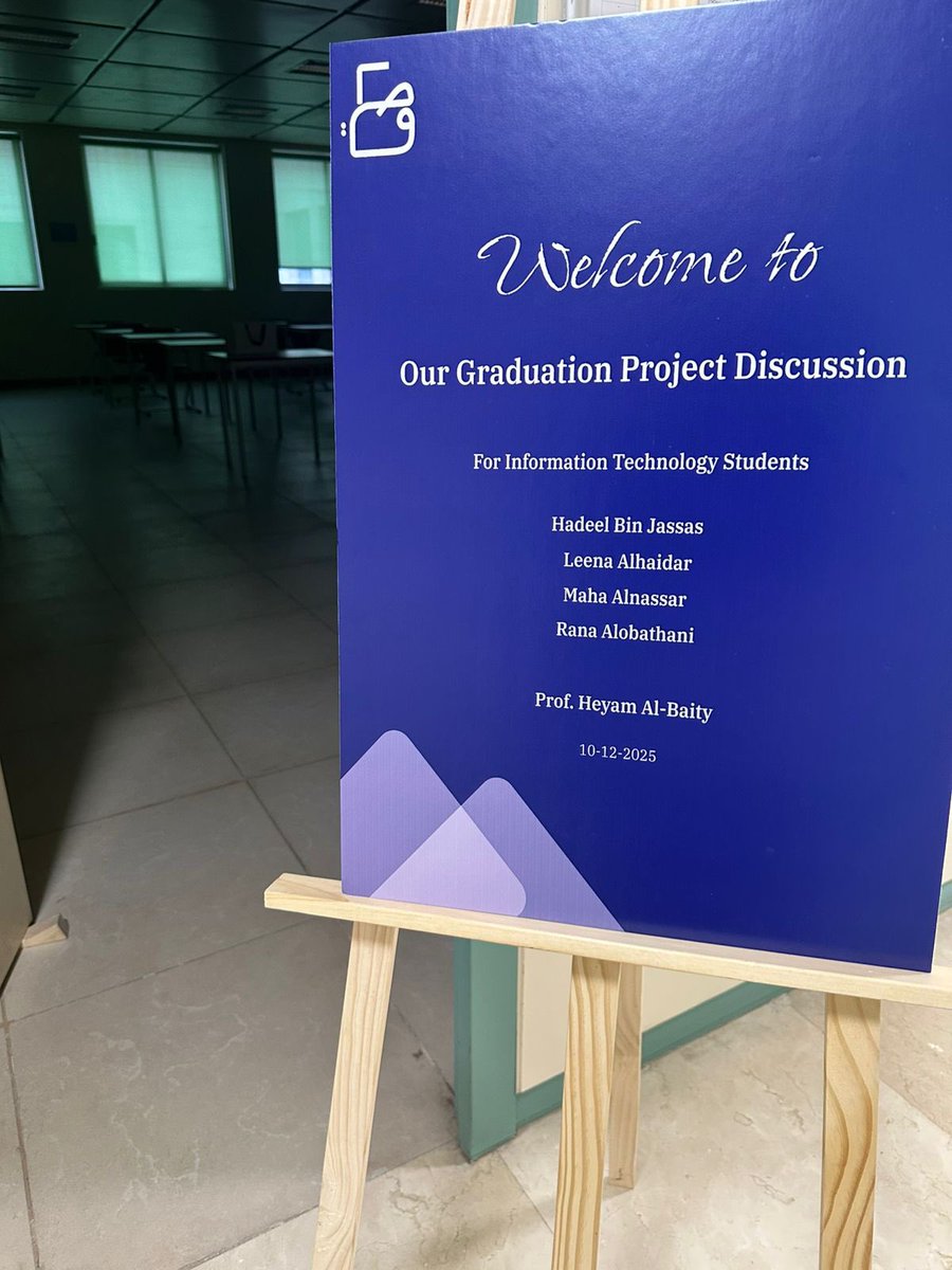 يوم لايُنسى الحمدلله 🤍
مناقشة مشروع تخرج 1 
أحب وصيد وتيم وصيد ☹️💙💜