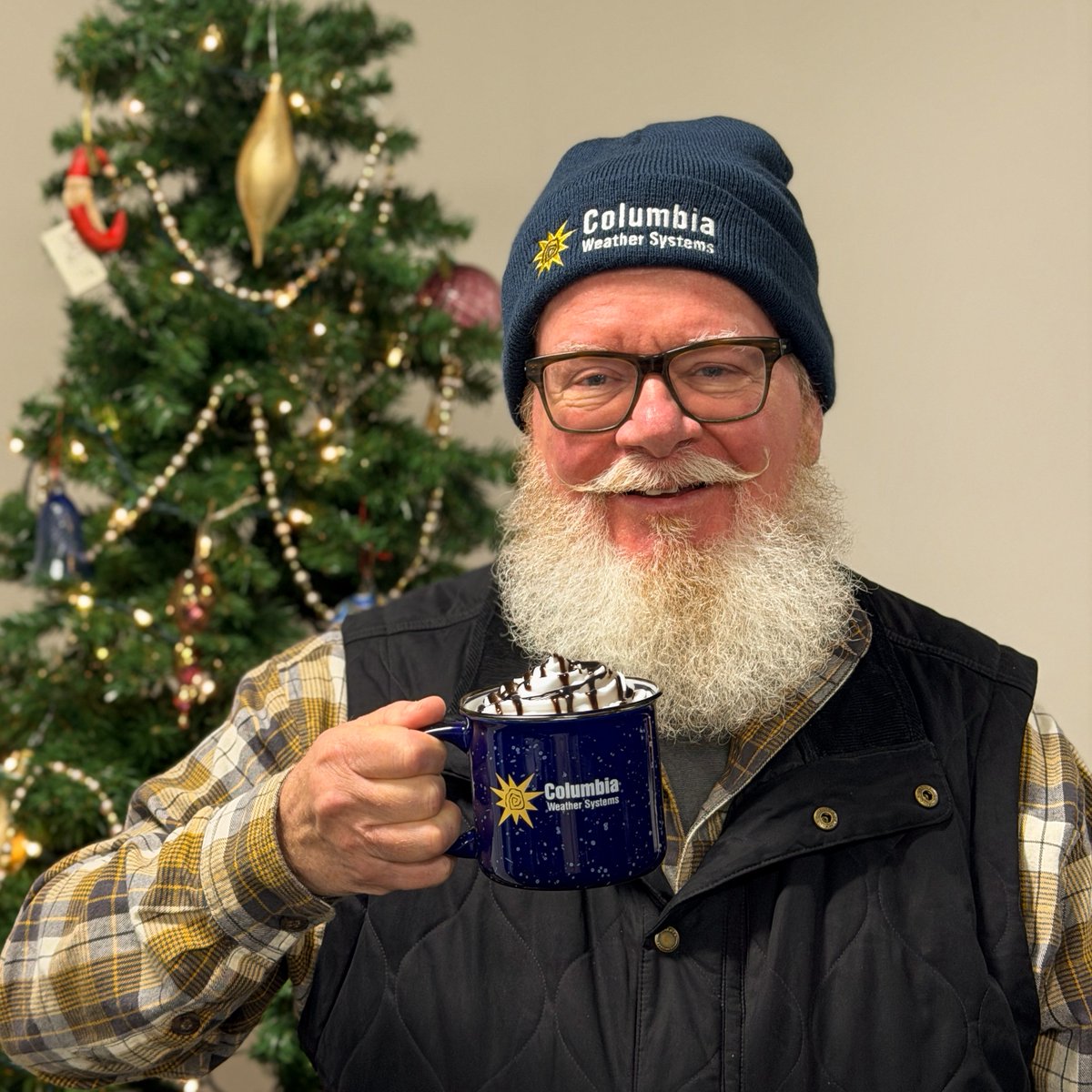 CWSWeather's tweet photo. Santa’s secret? Reliable weather data before a global delivery run! We were glad to help, and also sent him off with some Columbia Weather Systems gear to stay warm on his route. Safe travels on your long journey! 🎅🏼❄️ https://t.co/oTZQ2JqsZt