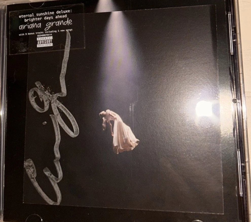 (reposting aaa) probably a long shot but !!! i have an extra eternal sunshine brighter days signed in gold otw, and wtt for the floating cover in silver 🥹 it can be one of the imperfect ones like in the picture, or half signature :) !

wtt / iso / merch / ariana grande