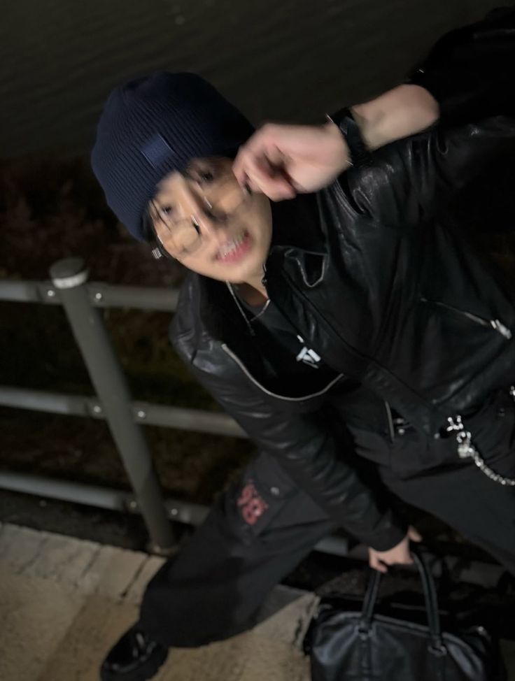 hourlyhjs's tweet image. 