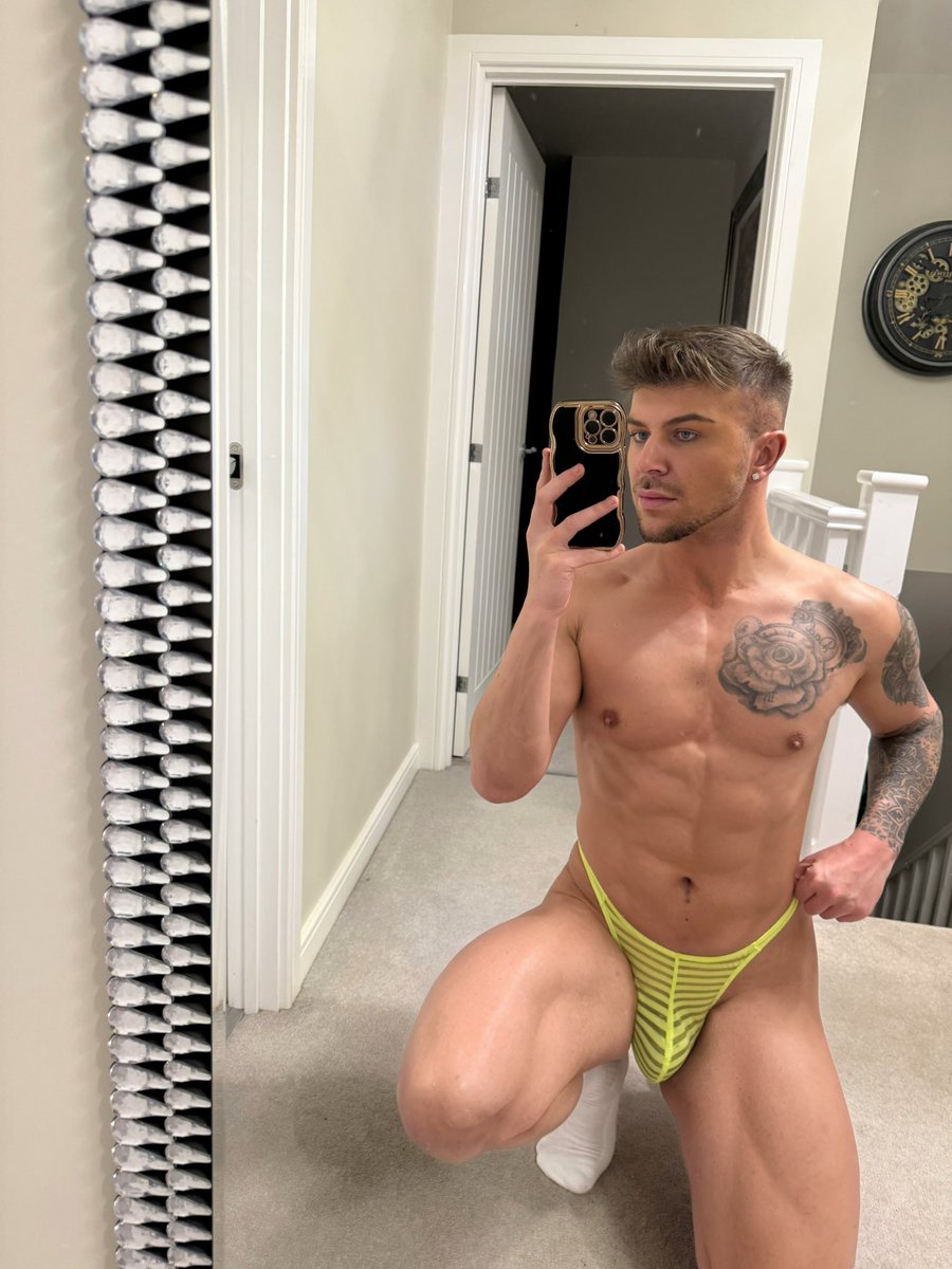 Jake_J12's tweet image. Love a naughty little Mesh thong😈