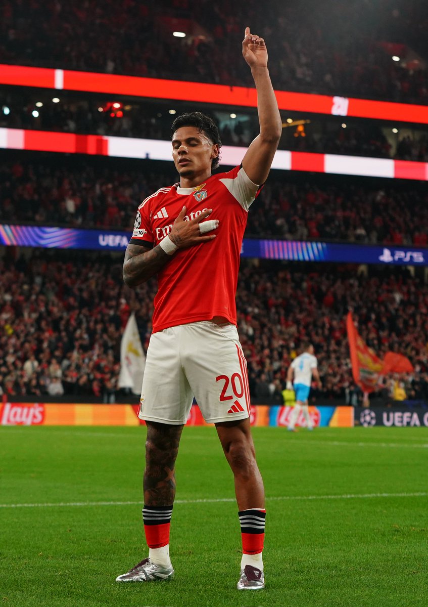 SLBenficaFr_'s tweet image. Quel joueur Richard Rios ! 🤩🇨🇴

Le meilleur joueur du club, et de loin. Depuis son match contre Porto, il ne fait que monter en puissance et il fait fermer beaucoup de bouches à certains. 🤫🇨🇴