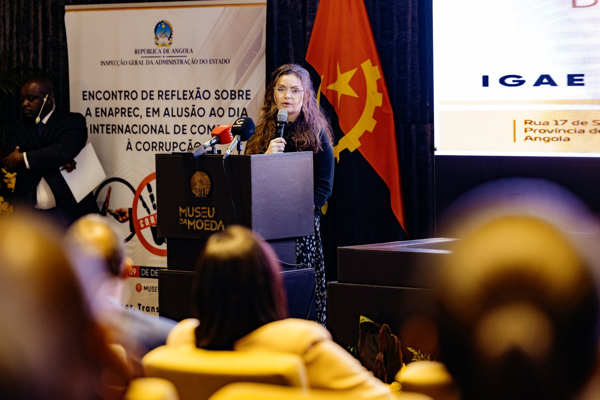 Manuela Carneiro tweet media