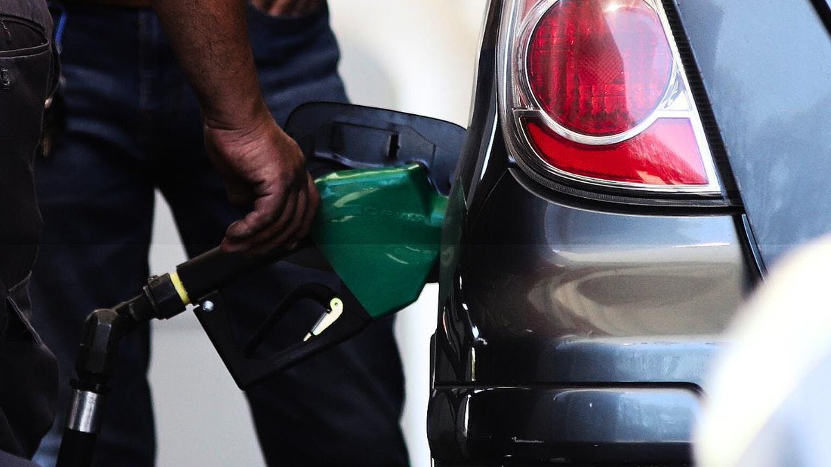 Regalo navideño: Bencinas sufren caída de precios a pocas semanas de fin de año
radiosago.cl/regalo-naviden…