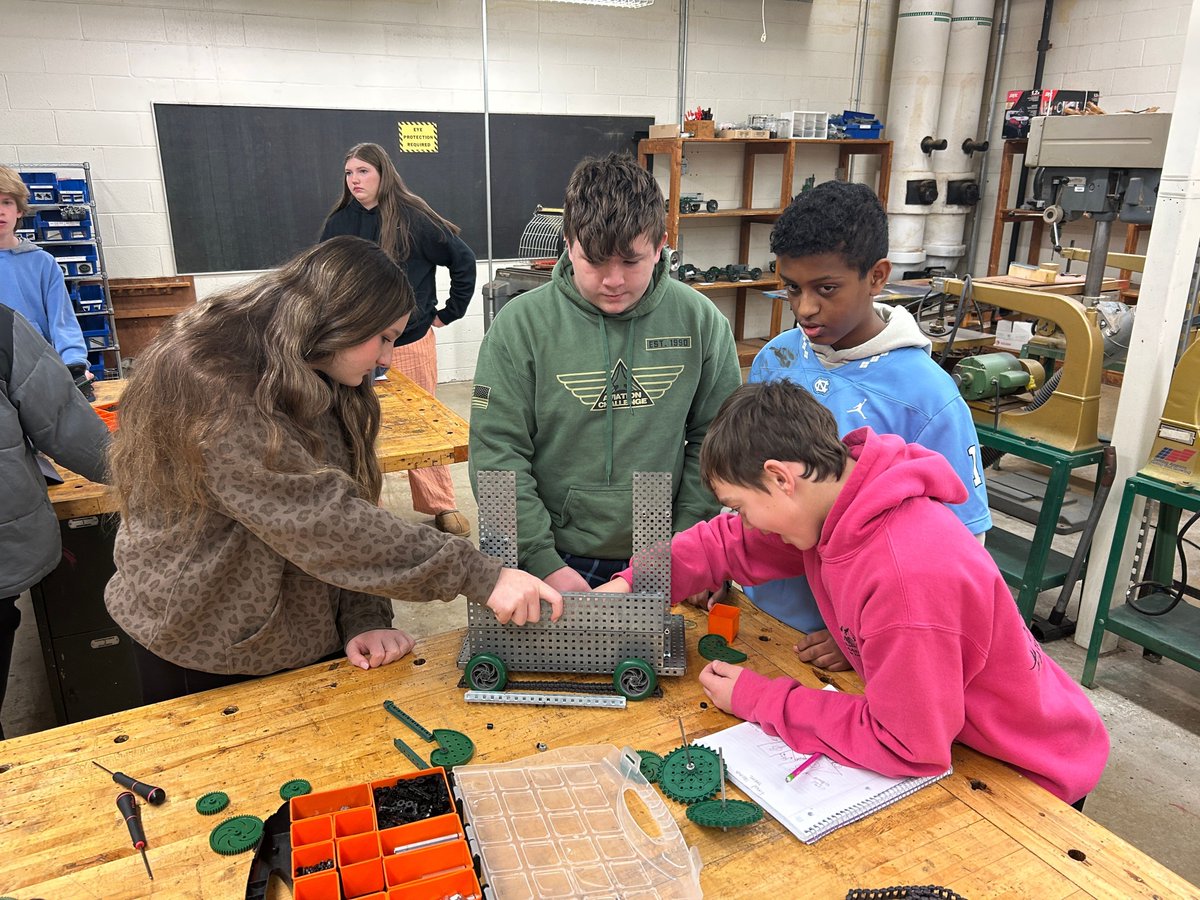 SLMS Spartans tweet media