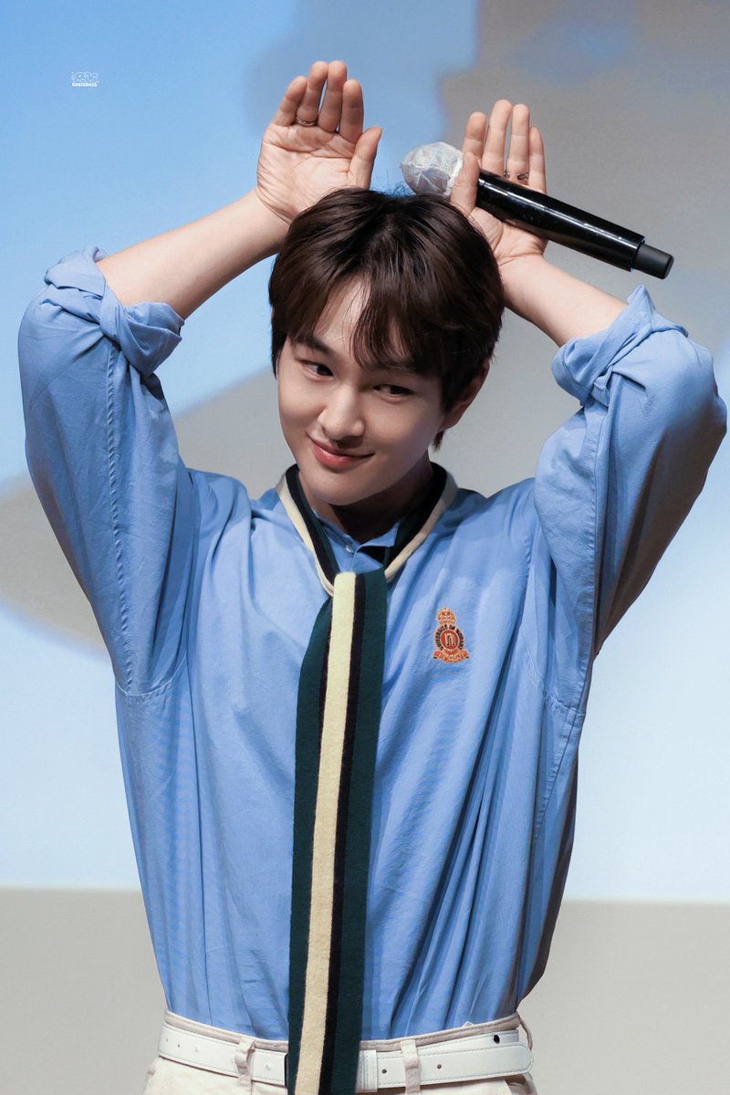 온유 #ONEW #オニュ@SHINee @ONEW_GRIFFIN