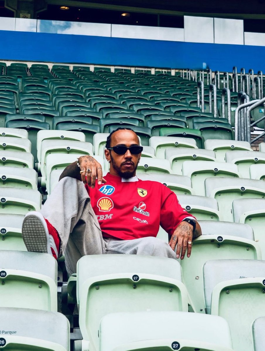 аlina🥂 tweet media