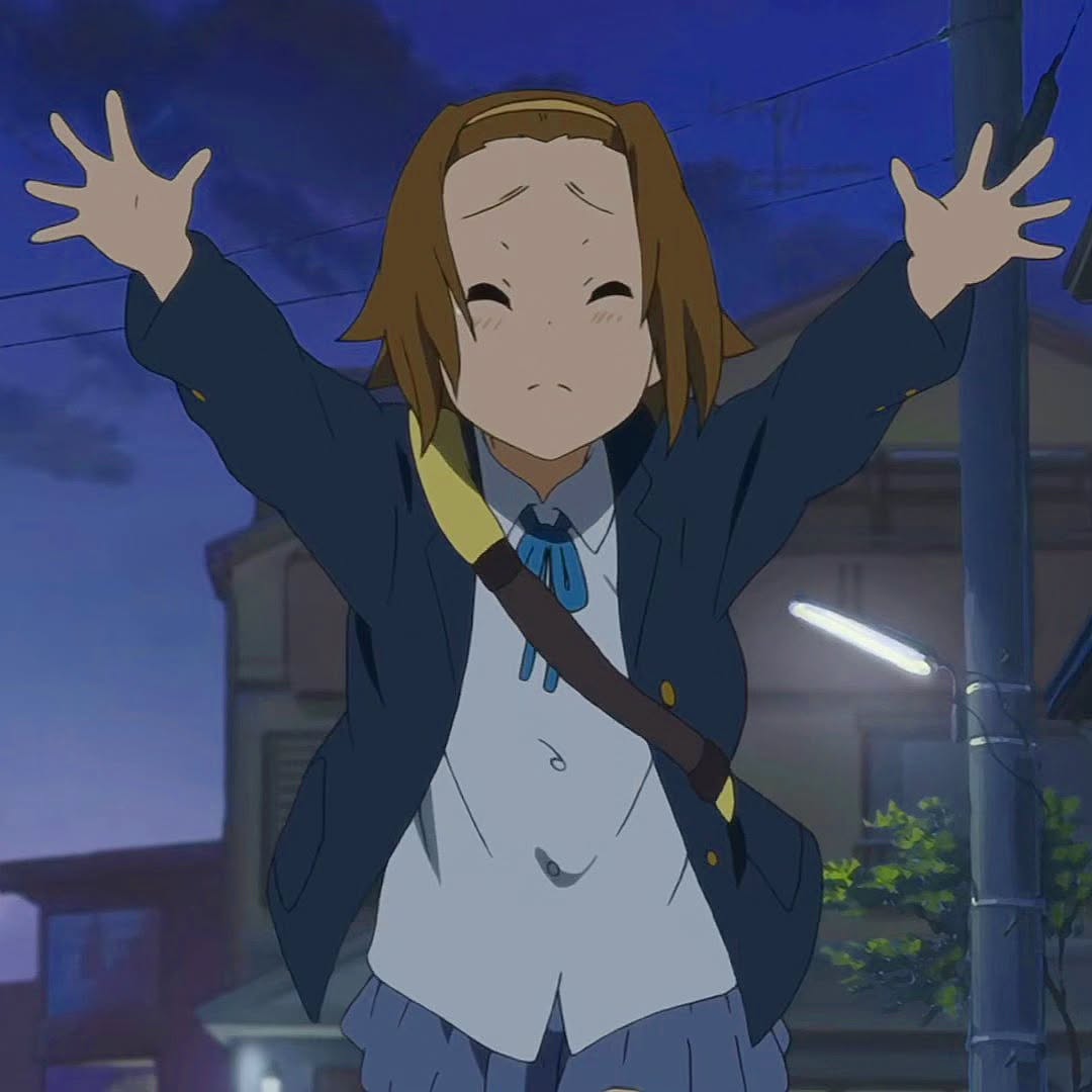 i just wanna hug her 🥺