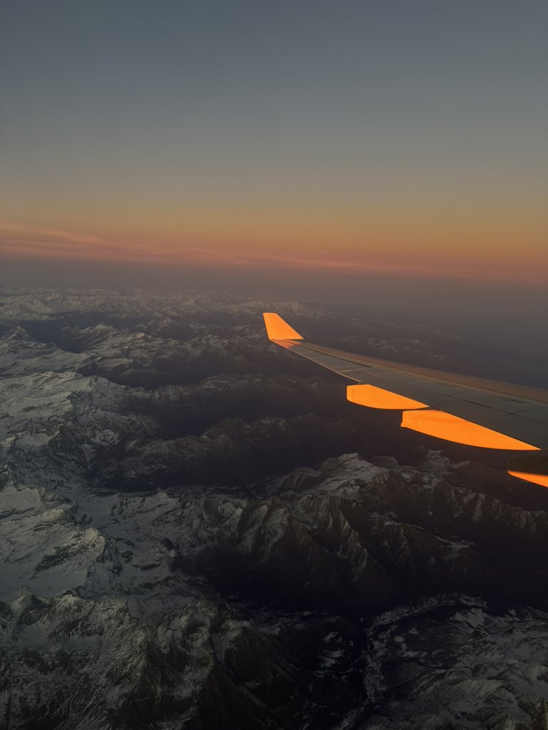 لهذا السبب، أحب الرحلات وقت الغروب🌄🤍