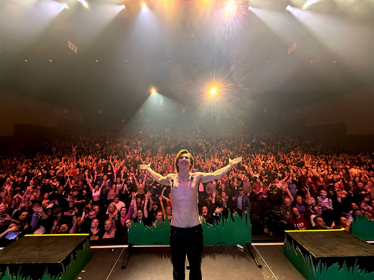 Marianas Trench tweet media