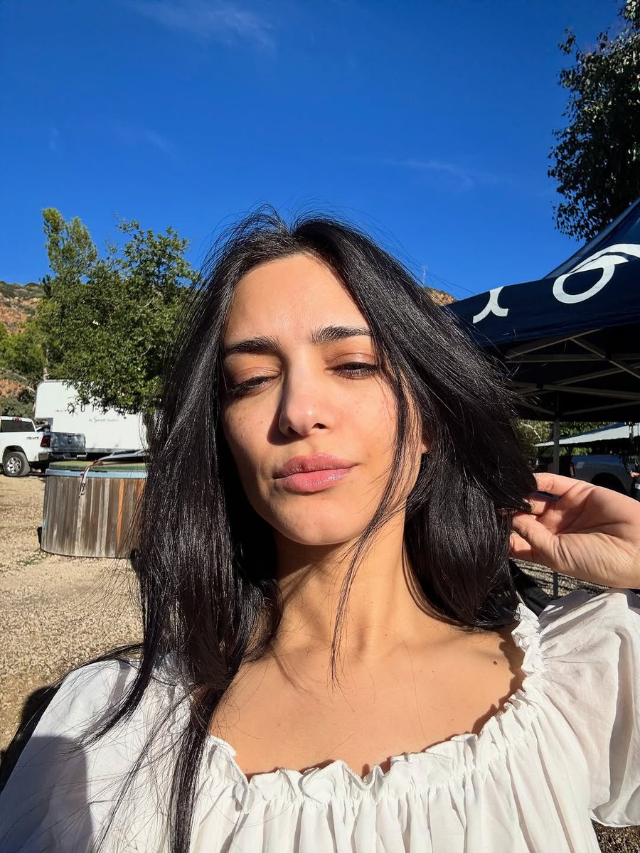 argusbait's tweet image. vitamin d-stressin’.