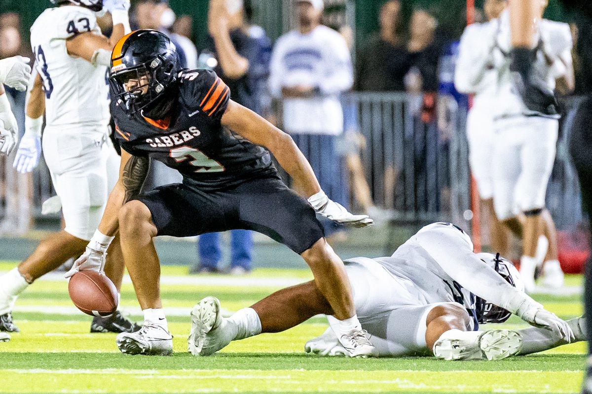 SKupukaa8369's tweet image. These moments are never taken for granted🙏🏆
2025 Open Division State Champs. @SaberFootballHI 
 #INT #EwaBeach #AG2G #HawaiiStateChamps #blessed 
📷 @ESPNHonolulu