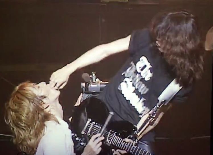 EM0 FRE☆KKS (@em0kks) on Twitter photo 