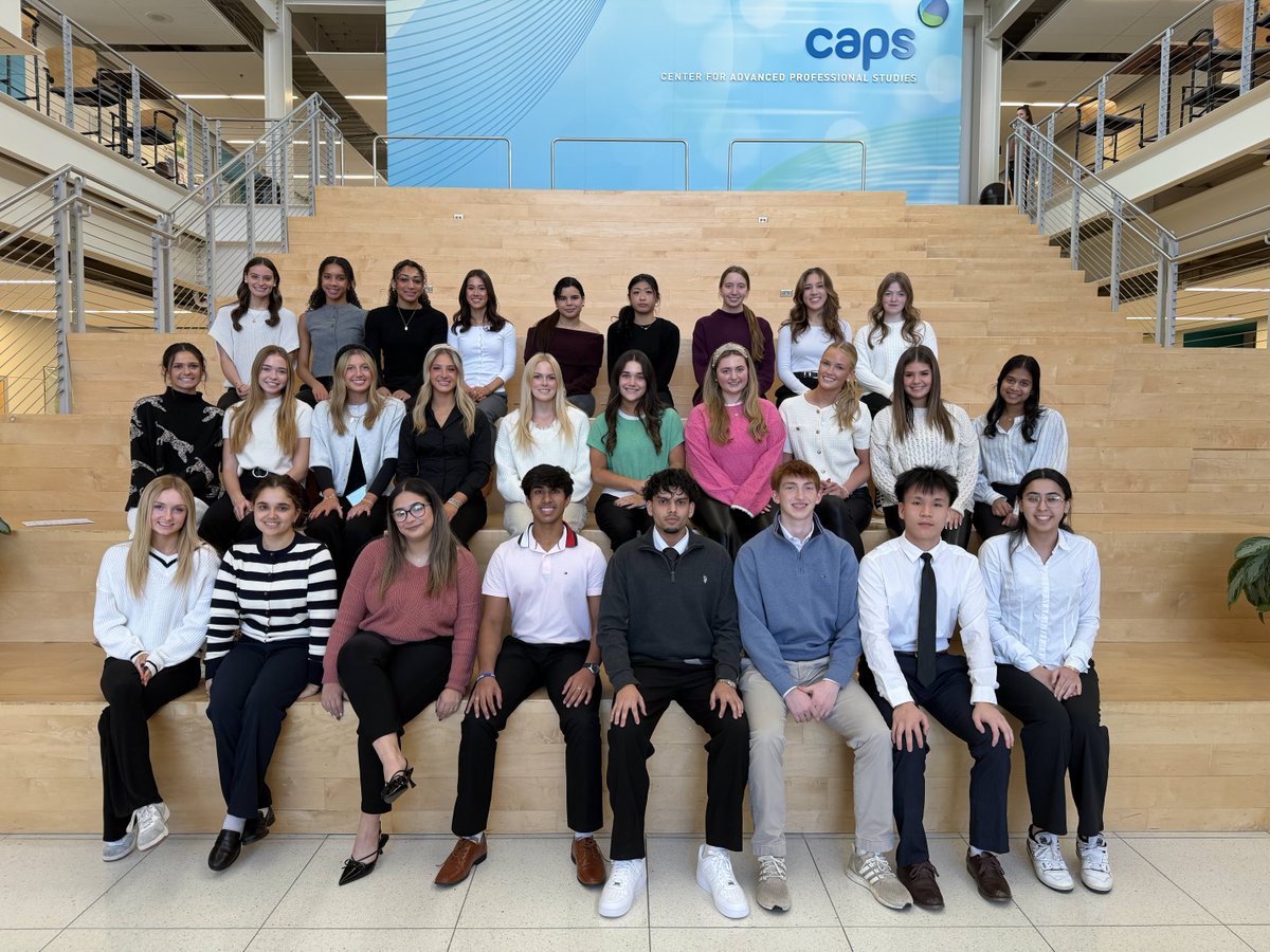 bvcaps's tweet image. Our CAPS CNA students took over the atrium today for Mock Interviews and they absolutely crushed it! 💼💬All 59 students stepped into real CNA interview scenarios, gaining confidence, polishing their skills, &amp;amp; connecting with healthcare professionals from across the KC metro.🏥✨